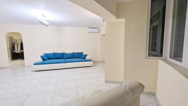 Piata Alba Iulia, Bd Unirii, 3 camere 103 mp 2 Bai Renovat Total Parcare AC