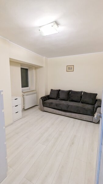 Piata Alba Iulia, Bd Unirii, 3 camere 103 mp 2 Bai Renovat Total Parcare AC